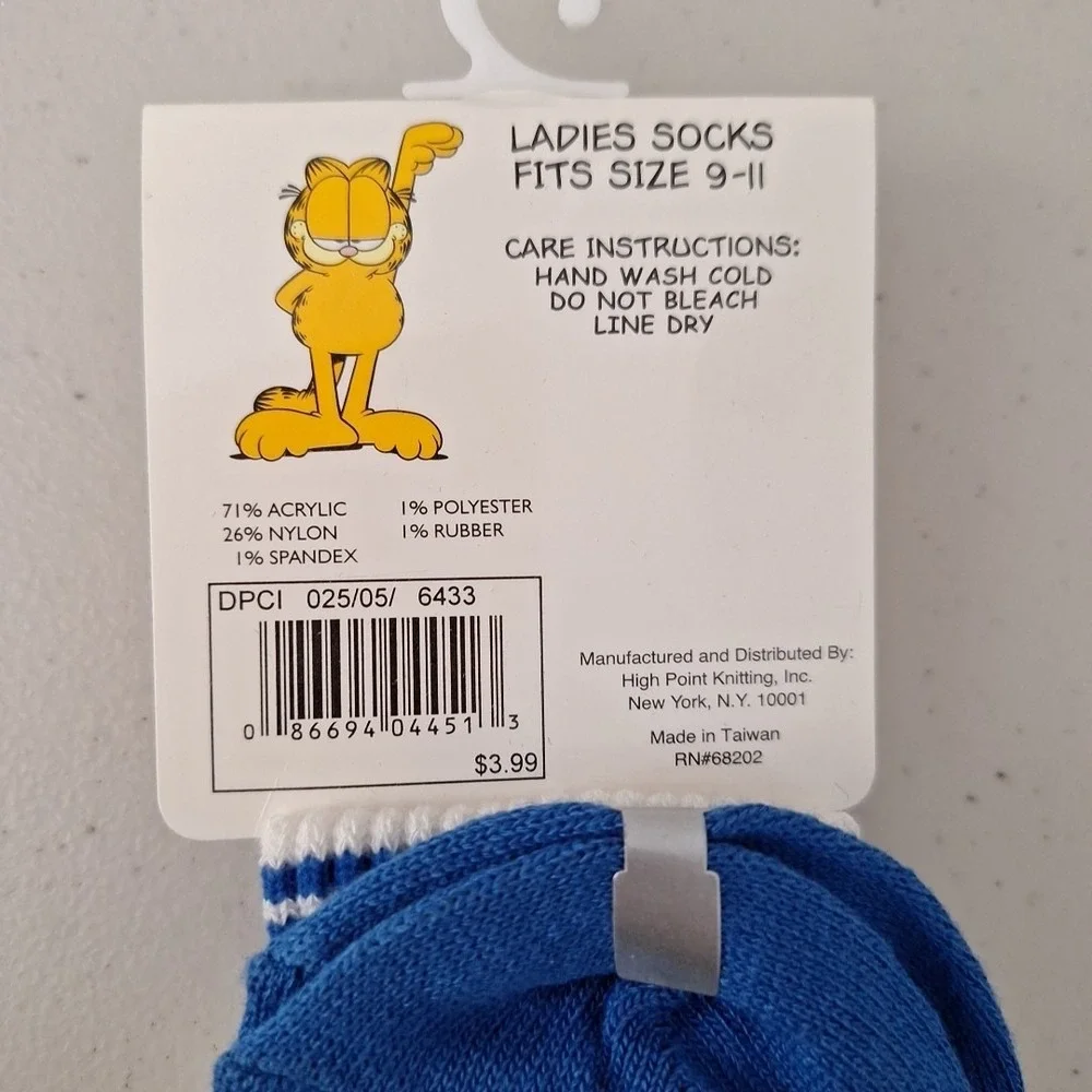 NEW Vintage GARFIELD the Cat Women's Crew Socks Size 9-11 Set Of 2